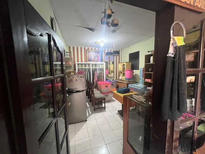 DIJUAL! RUMAH DENGAN LOKASI STRATEGIS DI RADIO DALAM