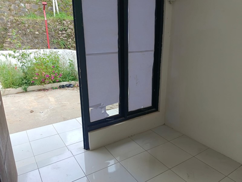 Rumah Siap Huni Harga termurah dan terbaik lokasi strategis di Bukit Raya Sariwangi jarang ada dekat kampus polban