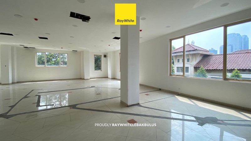 Disewakan Murah! Ruang Kantor di Premium Area Jl Wolter Monginsidi, Jakarta Selatan