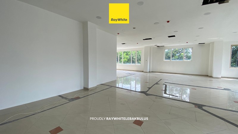 Disewakan Murah! Ruang Kantor di Premium Area Jl Wolter Monginsidi, Jakarta Selatan