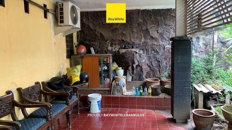 Dijual Murah Rumah + Kost Hitung Tanah di Pejaten Timur, Jakarta Selatan