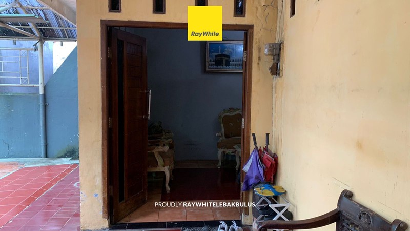 Dijual Murah Rumah + Kost Hitung Tanah di Pejaten Timur, Jakarta Selatan