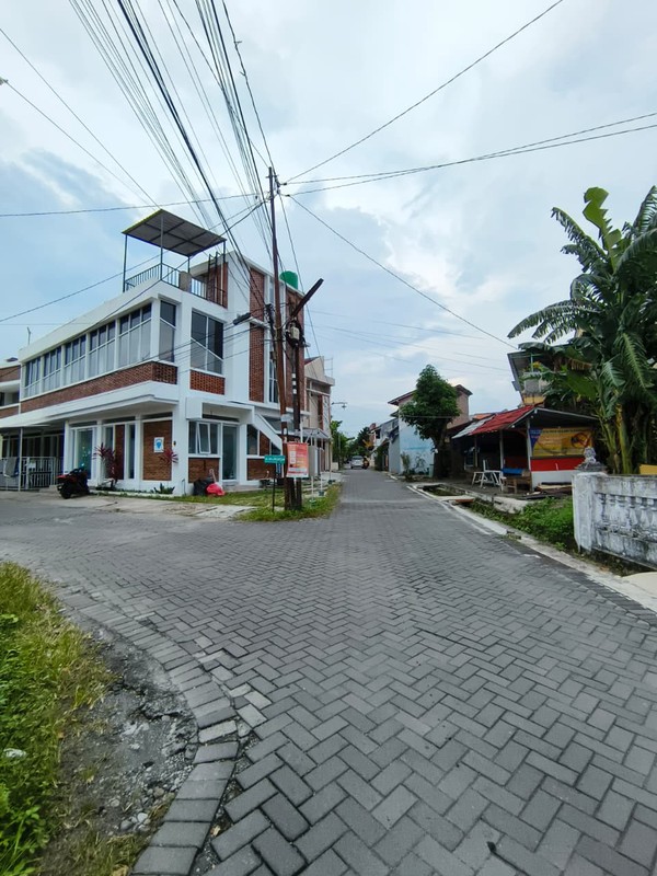 Investasi Pasif Income Rumah Kost Eksklusif 12 Kamar di Condongcatur lokasi Super Strategis Dekat Kampus & Mall