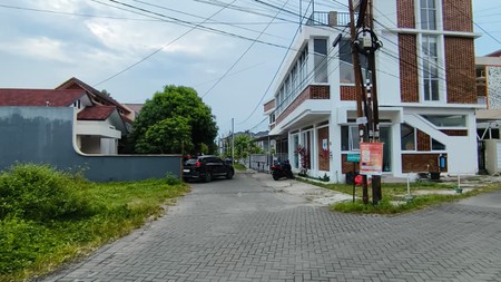 Investasi Pasif Income Rumah Kost Eksklusif 12 Kamar di Condongcatur lokasi Super Strategis Dekat Kampus & Mall
