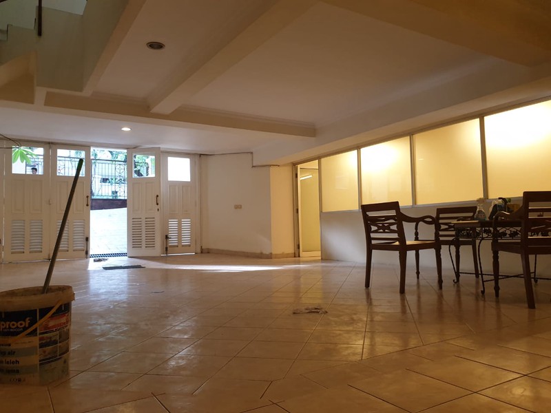 Rumah siap huni di bilangan Pondok Indah Lokasi tenang, nyaman dan aman dengan Smart Card Access