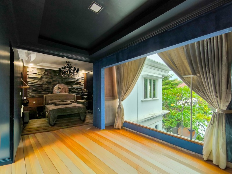 Rumah Mewah Dengan Pool Open Space Lokasi di Bintaro Sektor 8