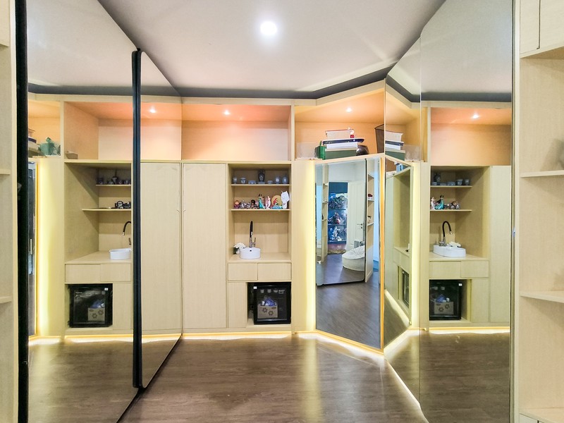 Rumah Mewah Dengan Pool Open Space Lokasi di Bintaro Sektor 8