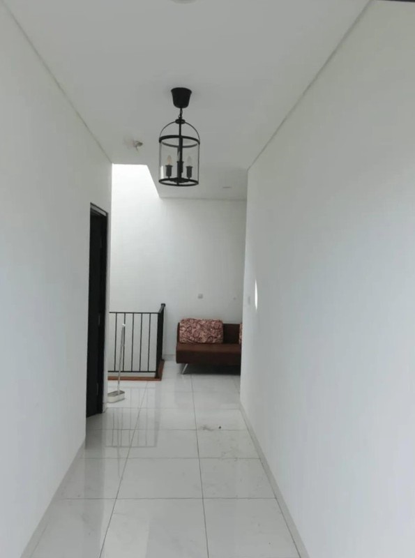 Flash Sale. Rumah cantik Neo Catalonia, BSD City