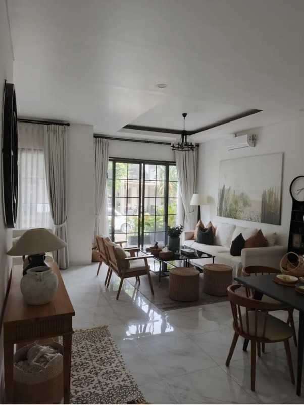 Flash Sale. Rumah cantik Neo Catalonia, BSD City