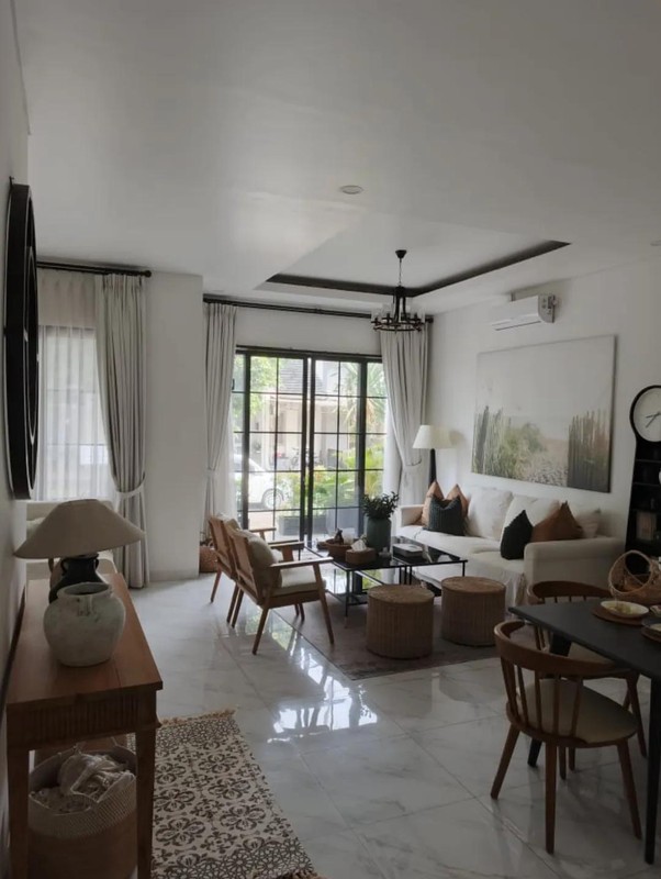 Flash Sale. Rumah cantik Neo Catalonia, BSD City