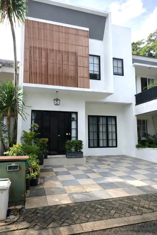 Flash Sale. Rumah cantik Neo Catalonia, BSD City