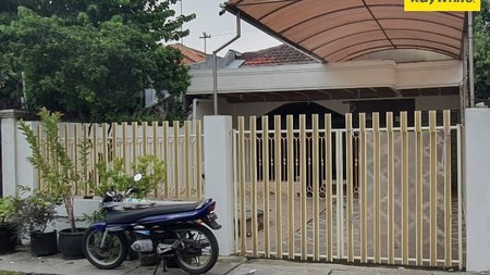 Disewakan Rumah Pusat Kota di Jalan Petemon Surabaya