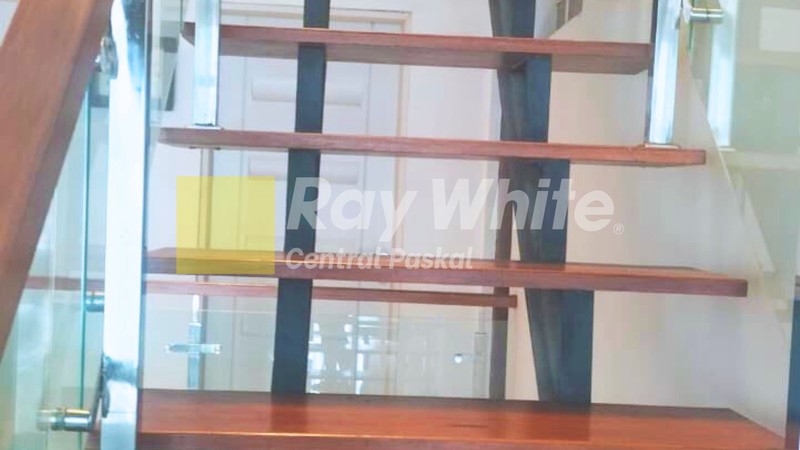 Rumah Mewah Siap Huni di Sriendah Bandung