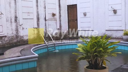 Rumah Mewah Full Furnished Kota Baru Parahyangan Bandung