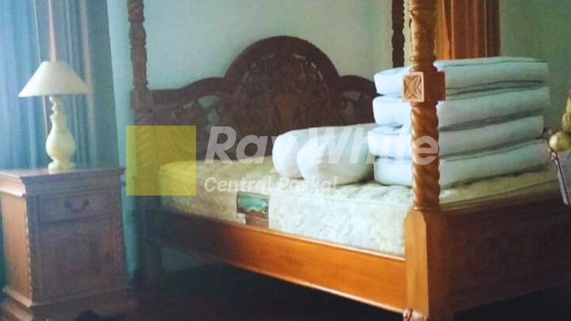 Rumah Mewah Full Furnished Kota Baru Parahyangan Bandung