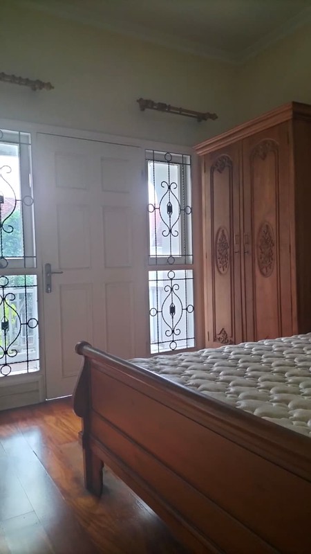 Rumah Mewah Full Furnished Kota Baru Parahyangan Bandung