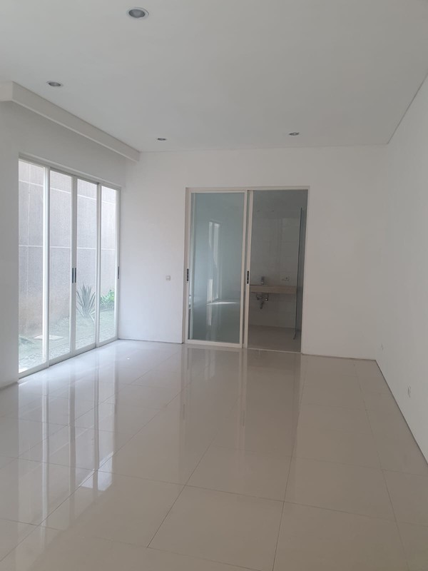 JUAL/SEWA CEPAT Rumah Cantik Graha Natura Sambikerep Surabaya