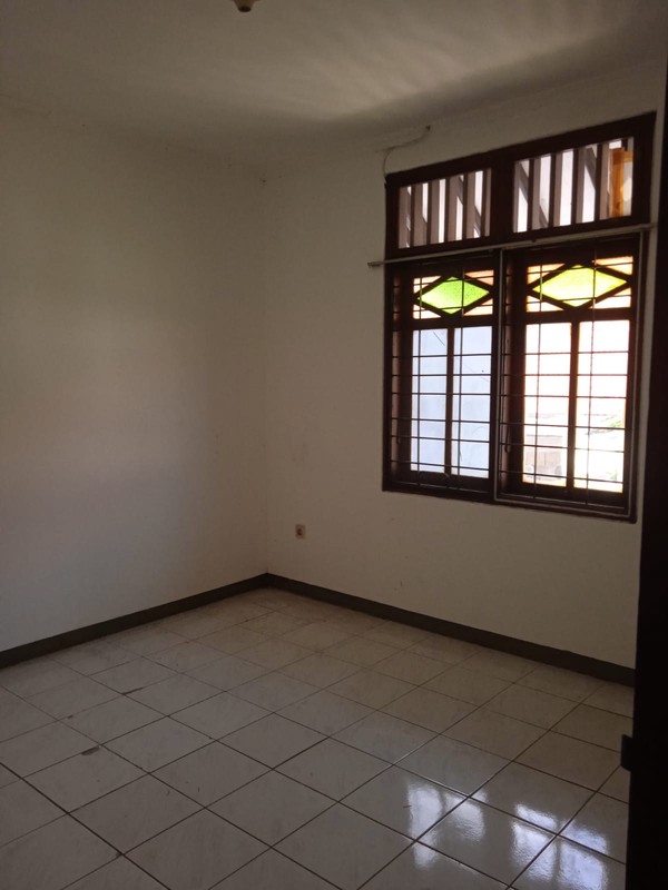 Dijual Rumah Bagus Siap Huni di Tenggilis Kauman