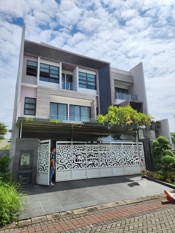 Dijual Rumah North Emerald Mansion Citraland Surabaya Full Furnished New Private Lift Modern Lokasi Terdepan Dekat Gwalk, Unesa, Sekolah Ciputra
