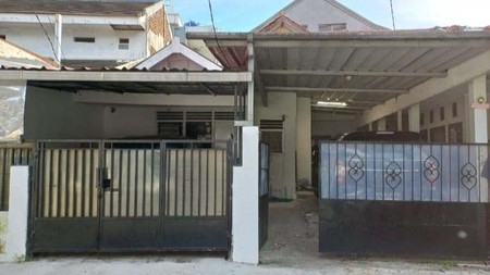 Rumah 2 Lantai Siap Huni dengan Hunian Nyaman Harga Murah! @Kebayoran Baru