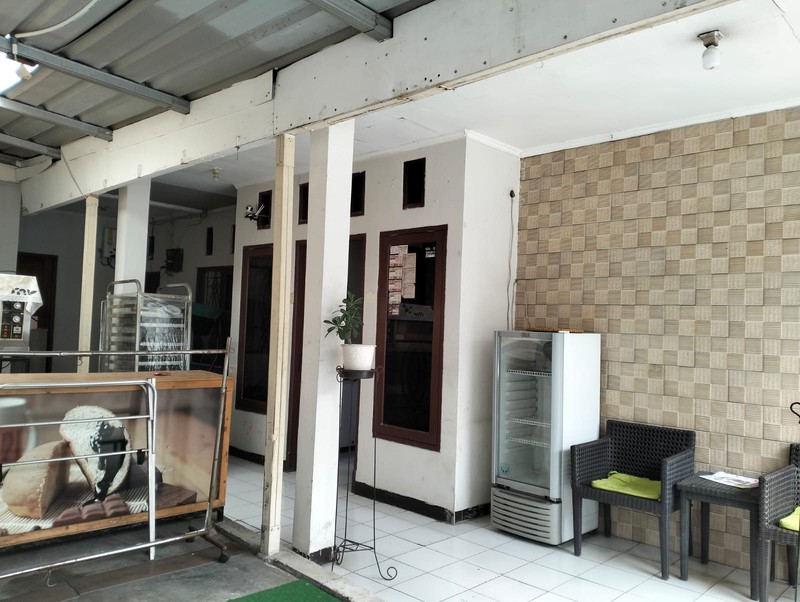 Rumah 2 Lantai Siap Huni dengan Hunian Nyaman Harga Murah! @Kebayoran Baru.