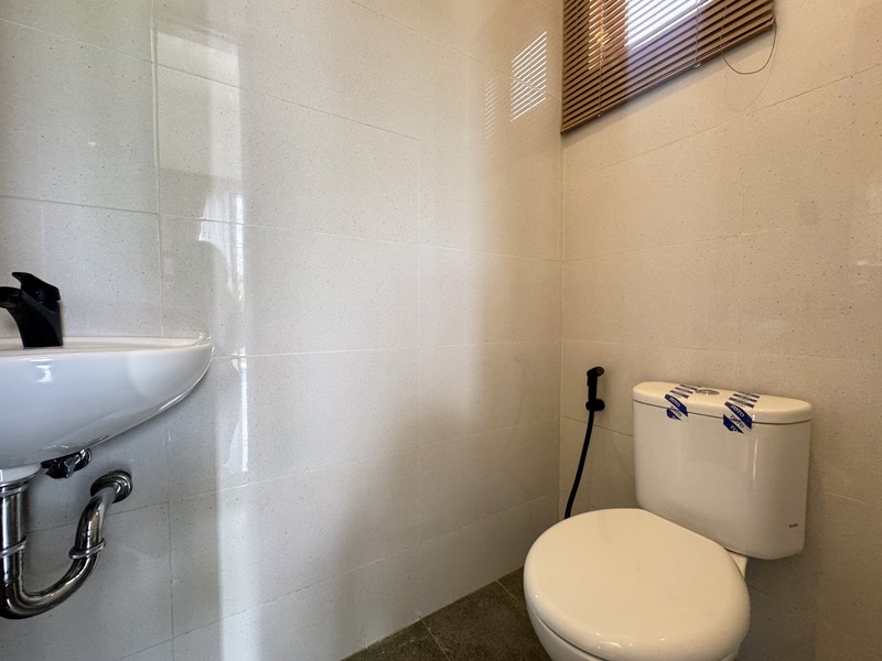 BRAND NEW PRIVATE POOL VILLA IN LOVINA