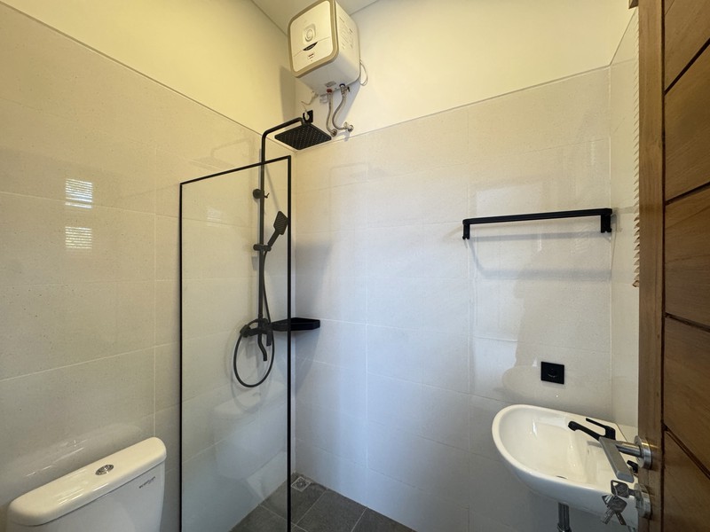 BRAND NEW PRIVATE POOL VILLA IN LOVINA