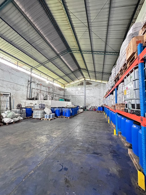 Dijual Gudang Siap Pakai  di Komplek Pergudangan Miami Kapuk Kamal