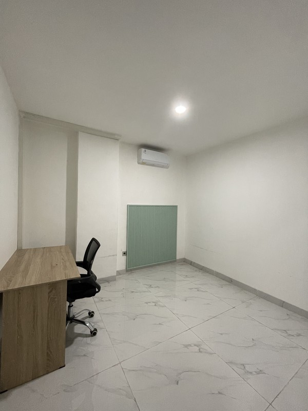 Dijual Ruko Komersial di Cikini Raya, 5 Lantai Strategis Depan SMP 1