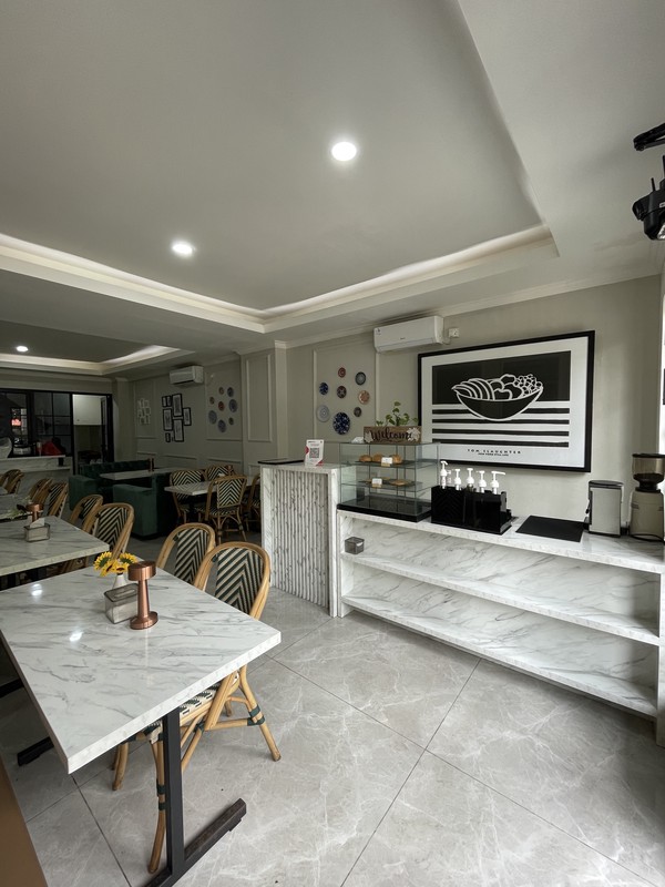 Dijual Ruko Komersial di Cikini Raya, 5 Lantai Strategis Depan SMP 1