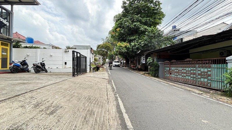 Gudang Atap Tinggi 3 Lantai di Cijantung Pasar Rebo Jakarta TImur
