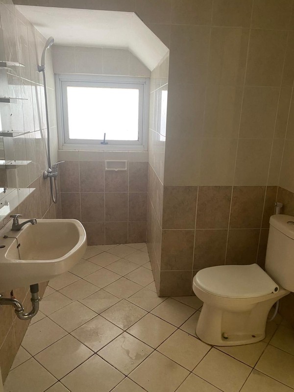 Rumah Cantik 2 Lantai di Kota Wisata 