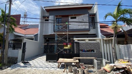 Dijual Rumah Baru Manyar Jaya - Menur pumpungan - Surabaya Timur  - Spesial Row Jalan LEBAR 3 Mobil - Siap Huni