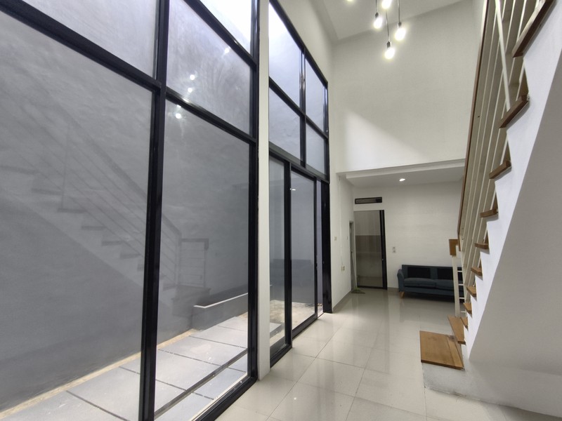 Rumah Mewah Elegan Termurah di Gunung Anyar, Surabaya Timur