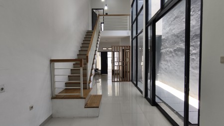 Rumah Mewah Elegan Termurah di Gunung Anyar, Surabaya Timur