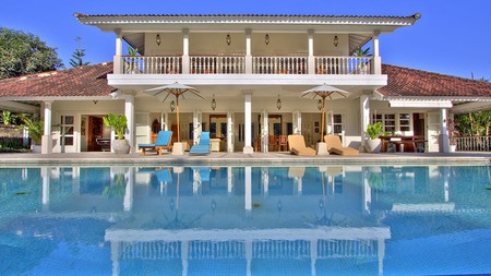 Luxury 4-Bedroom Colonial Estate with River & Panoramic Green Views - near Tanah Lot, Tabanan