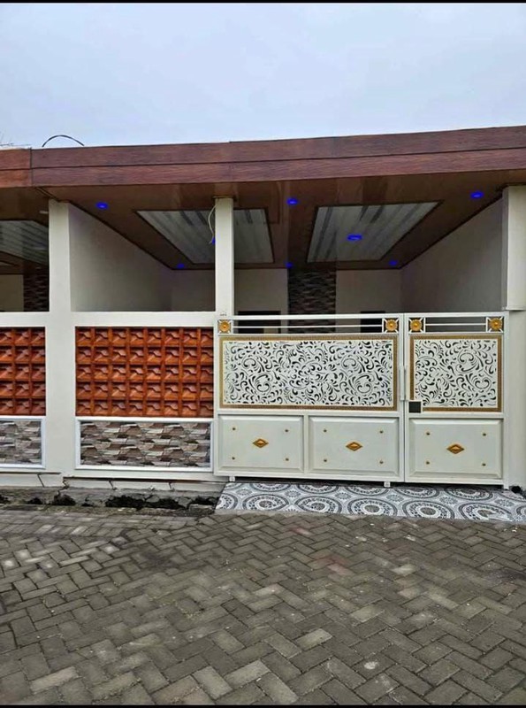 RUMAH MEWAH 3 LANTAI, PERUMAHAN TAMAN ALOHA