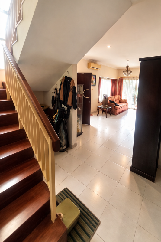 Rumah Hook Eksklusif di New Grand Cirendeu Royal Residence - Lebih Luas, Nyaman & Strategis