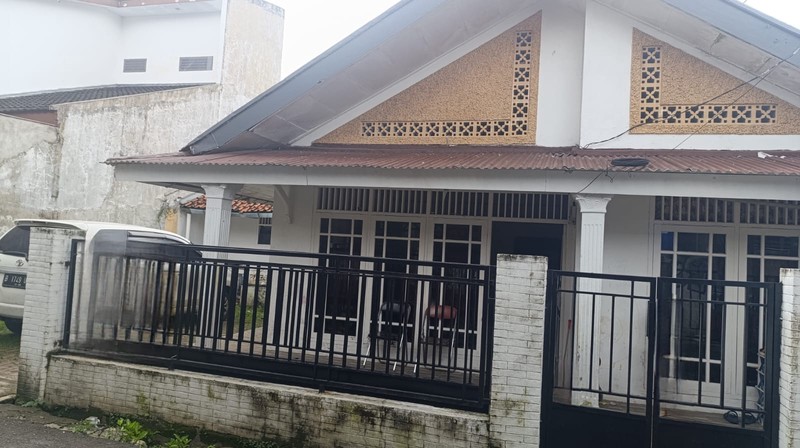 Dijual Rumah Lama Hitung Tanah Di Karang Tengah, Lebak Bulus, Jakarta Selatan