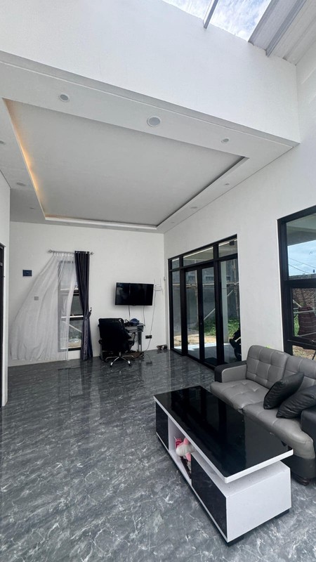 STRATEGIS! Rumah Plus Tanah Luas di Cigadung, Bandung!