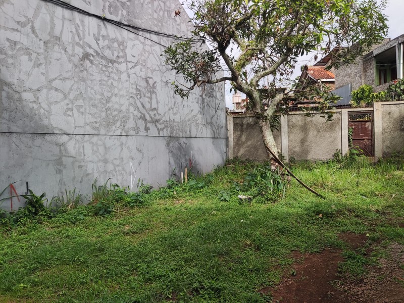 STRATEGIS! Rumah Plus Tanah Luas di Cigadung, Bandung!