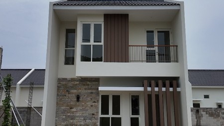 500 jutaan sudah dapat rumah 2 lantai dekat Surabaya