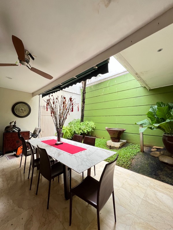 Rumah Hunian 5KT, Di Kebayoran Baru