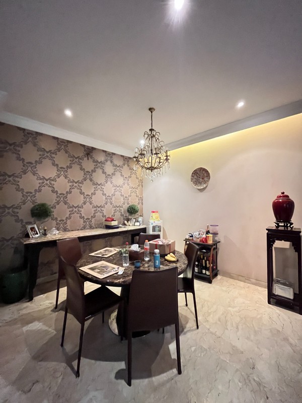 Rumah Hunian 5KT, Di Kebayoran Baru