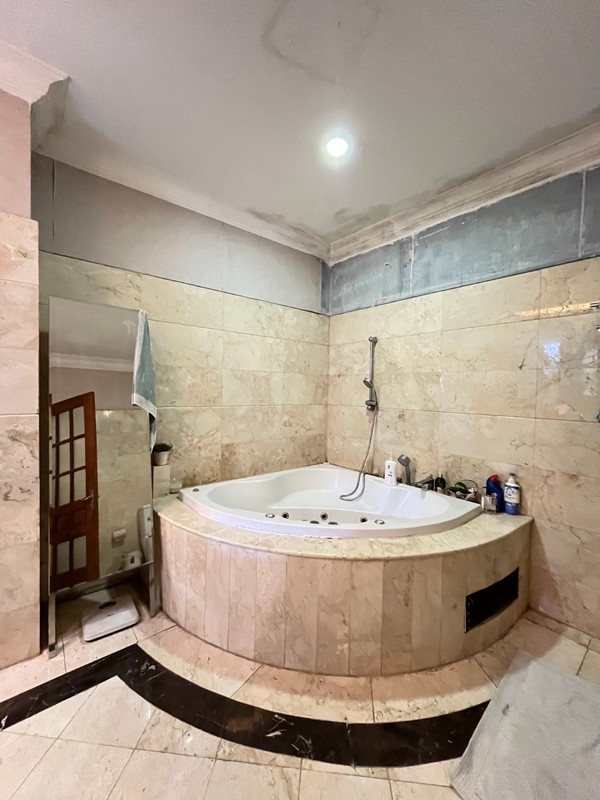 Rumah Hunian 5KT, Di Kebayoran Baru