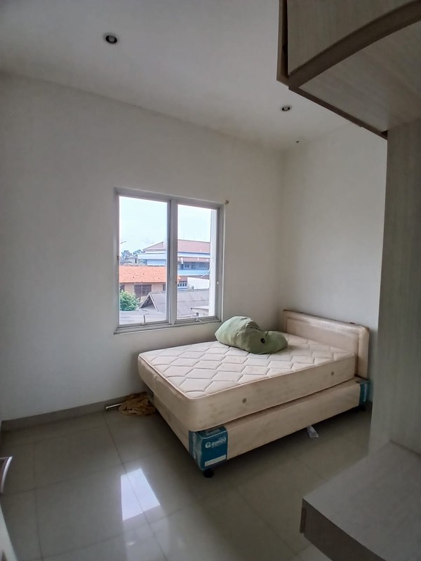 Dijual 2 Townhouse Dan 3 Kavling Lokasi Strategis Di Dekat Tarakanita, Jakarta Selatan