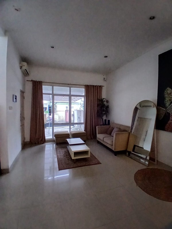 Dijual 2 Townhouse Dan 3 Kavling Lokasi Strategis Di Dekat Tarakanita, Jakarta Selatan