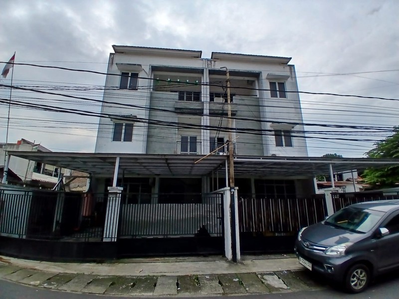 Dijual 2 Townhouse Dan 3 Kavling Lokasi Strategis Di Dekat Tarakanita, Jakarta Selatan