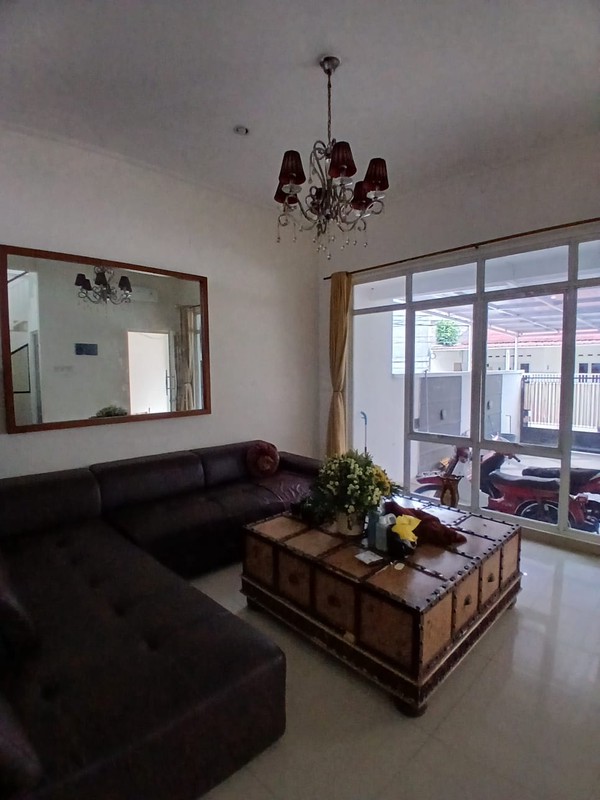 Dijual 2 Townhouse Dan 3 Kavling Lokasi Strategis Di Dekat Tarakanita, Jakarta Selatan