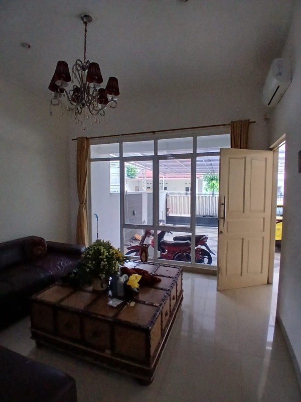 Dijual 2 Townhouse Dan 3 Kavling Lokasi Strategis Di Dekat Tarakanita, Jakarta Selatan